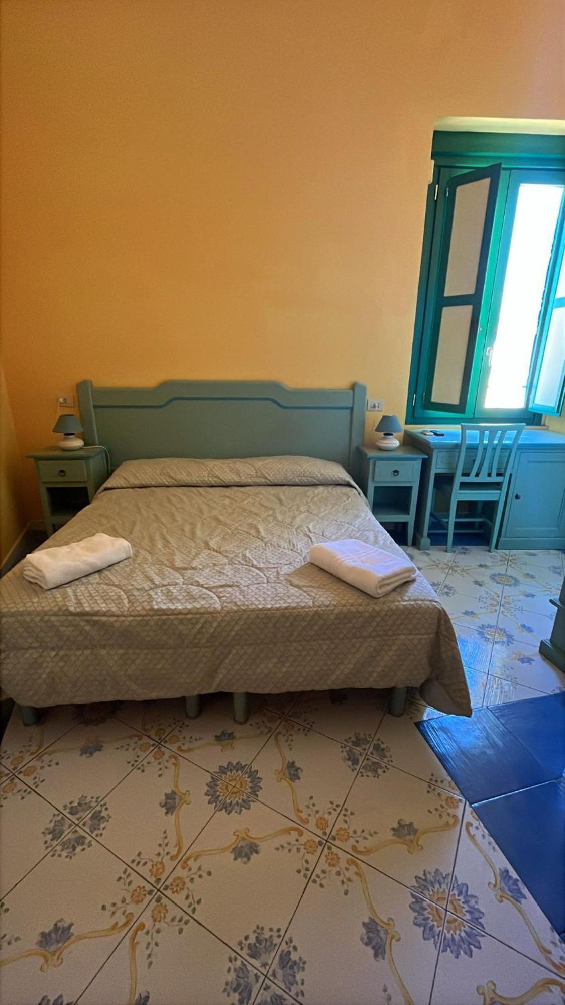 Hotel Savoia Procida Exteriér fotografie